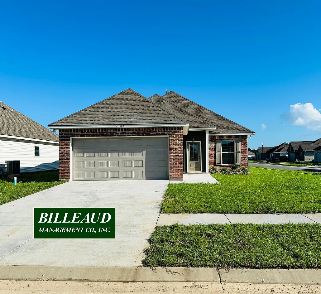 3 bed, 1321 sqft, $1,800 — Photo 1