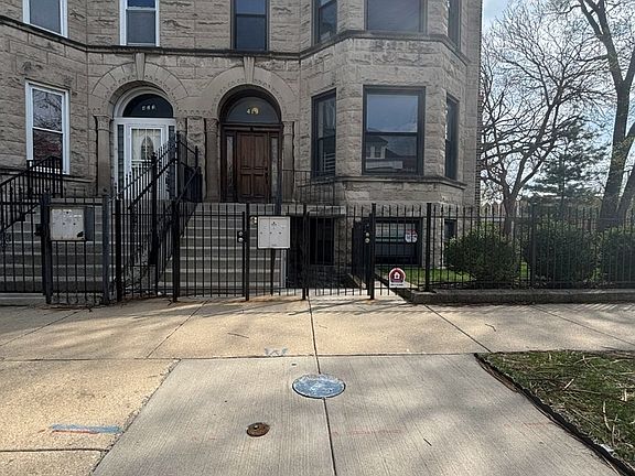 2nd image of 419 E 46th St