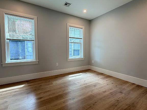 5th image of 119 Holton St #1