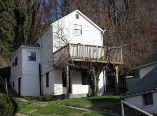 226 Quay St, East Vandergrift, PA 15629