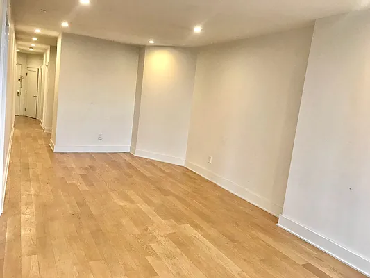 Rented by Vertical Real Estate LLC | media 3