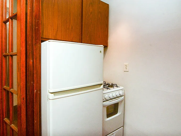 2426 N Sawyer Ave #W2 — Photo 3