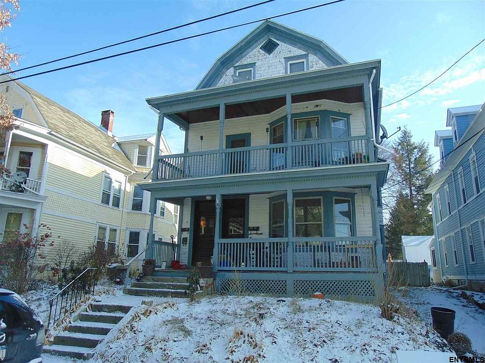 1st image of 6 Larch Ave