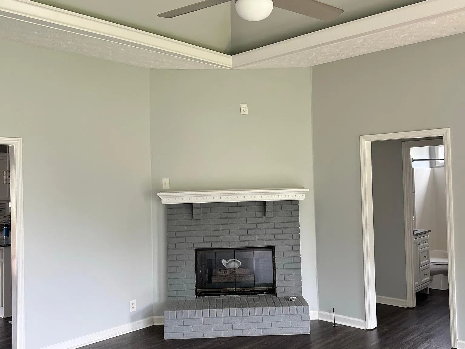 3 bed, 1375 sqft, $2,200 — Photo 3