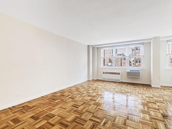 4th image of 201 E 19th St APT 11G