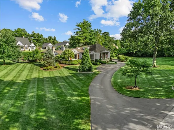 21 Country Life Acres, Saint Louis, MO 63131