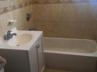 75 Aldine St, Newark, NJ 07112