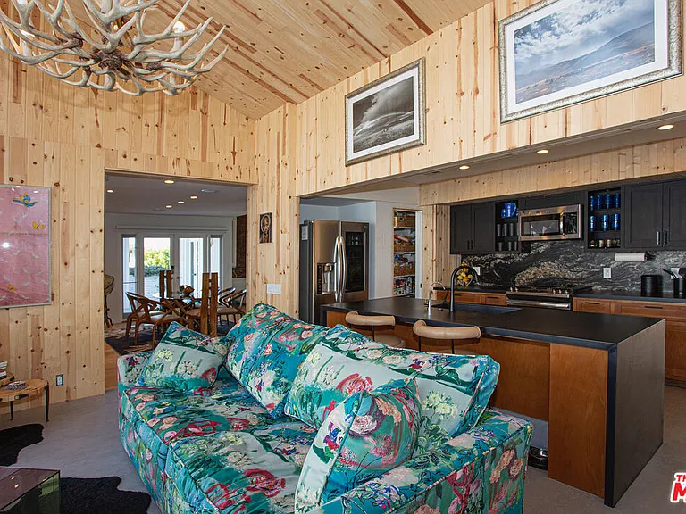 20521 Roca Chica Dr — Photo 15
