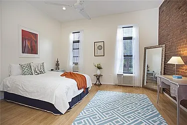 Sold by Space Marketing Shop