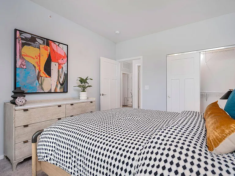 The Retreat Apartments — Photo 17