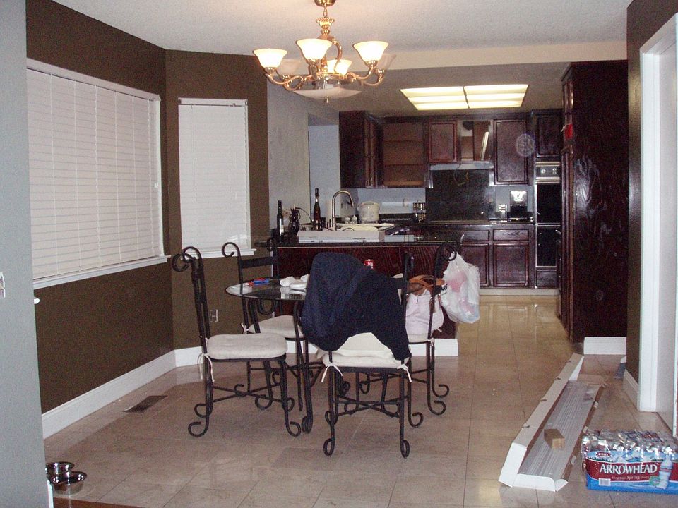Dining Room & Granite Kitchen
