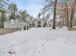 120 Stonebridge Ct, Green Bay, WI 54313