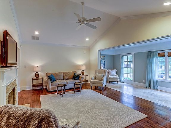 5th image of 3764 Waynoka Ave