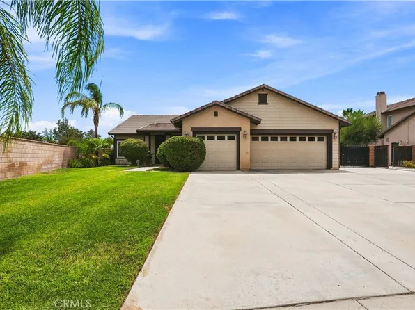 1390 Alabaster Ave, Hemet, CA 92545