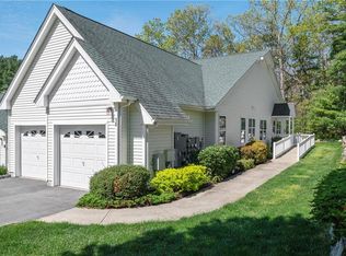 10 Silver Pines Blvd, North Smithfield, RI 02896