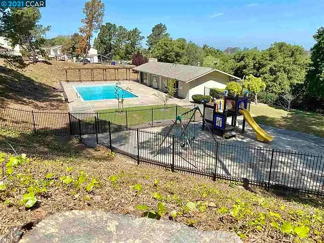 1218 Marionola Way — Photo 16