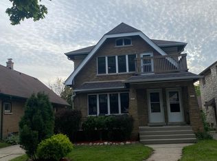 2653 N 62nd St, Wauwatosa, WI 53213