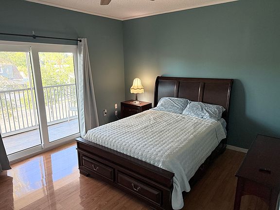 5th image of 8350 Savannah Trace Cir APT 204