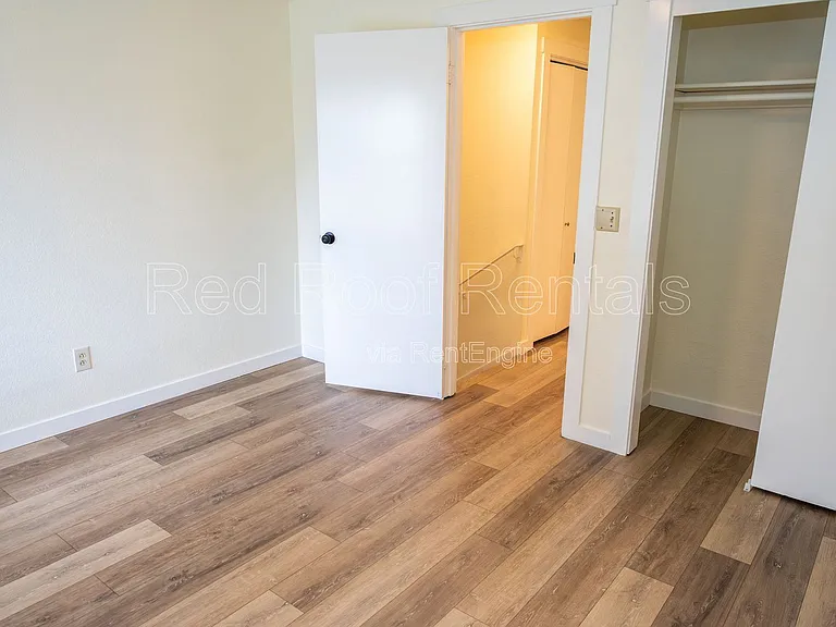 1418 Tule Lake Dr S — Photo 25