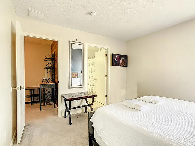 101 Bloomingdale Dr — Photo 34