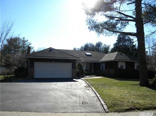 11 Marietta Rd, Glen Cove, NY 11542