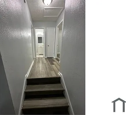 1430 W 18th St — Photo 15