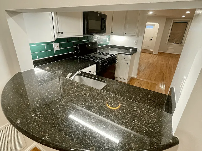 66 Bates St NW #3 — Photo 13