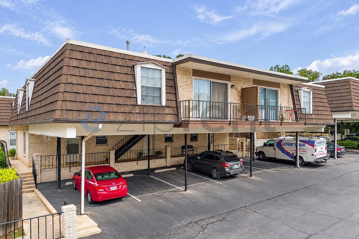 2 bed, 1.5 bath, 98 sqft, $1,280 — Photo 2