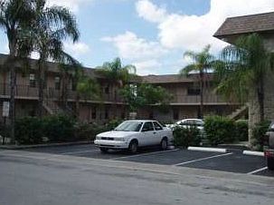 1st image of 50 SE 12th St APT 1