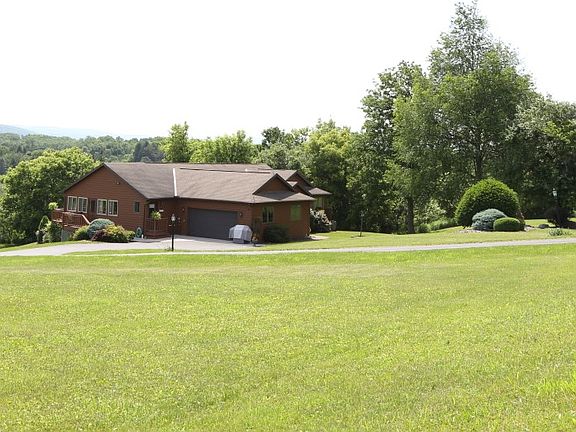 2nd image of 168 Lakeview Dr