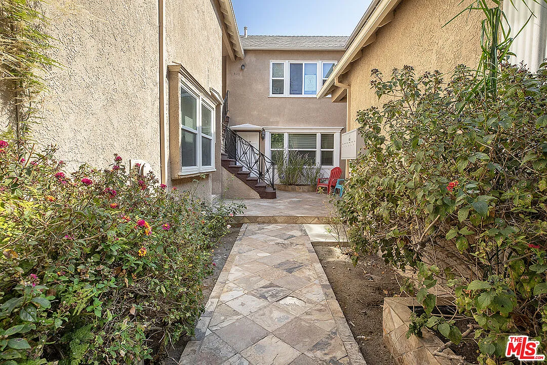 2 bed, 1.0 bath, 1000 sqft, $2,950 — Photo 4