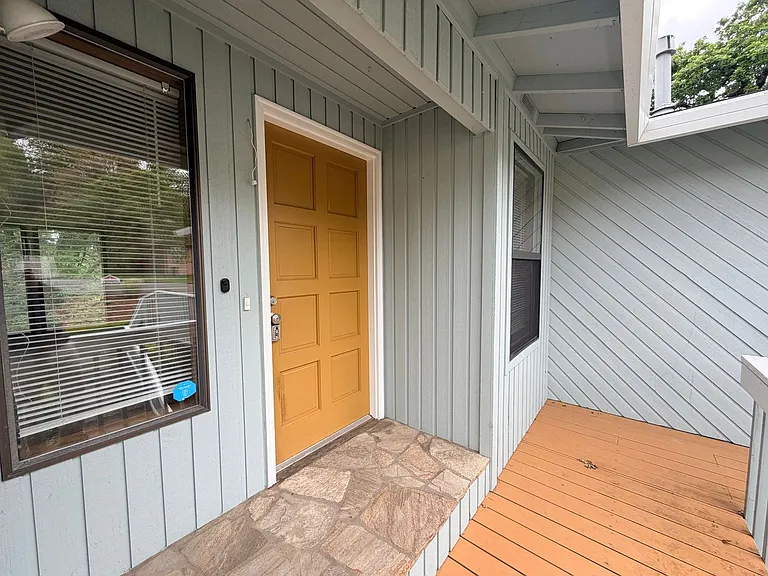 4389 Imperial Dr — Photo 4