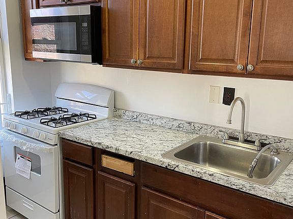 2nd image of 373 Westervelt Ave #1A