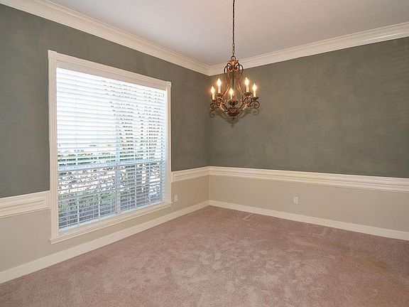 3rd image of 5902 Maple Knob Ct