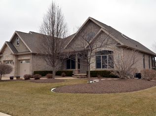 609 W Corning Ave, Peotone, IL 60468