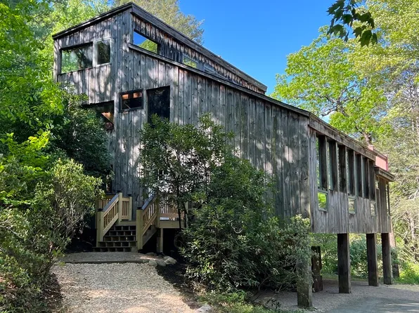 236 Gulf Rd, Belchertown, MA 01007