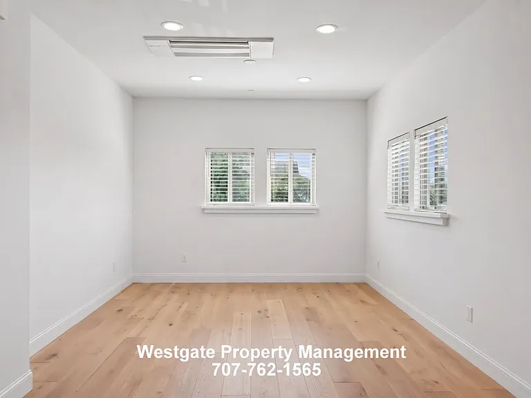 27 Valen Way — Photo 13