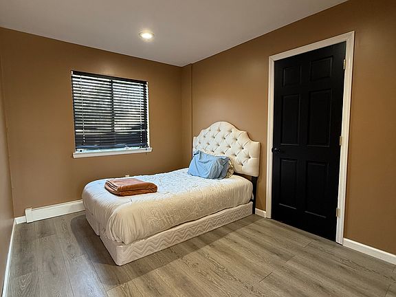 4th image of 8 Nagle Ln