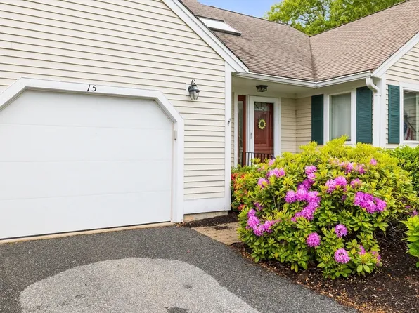 15 Pebble Beach Ave #2005-103, Mashpee, MA 02649