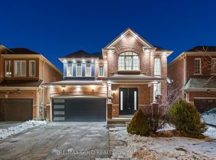 45 Delphinium Way, Brampton, ON L7A 0N3