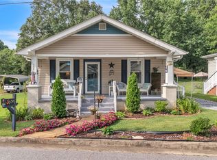 108 Clayton St, Greer, SC 29650