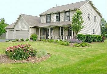 1st image of 1442 Chigwell Ln N