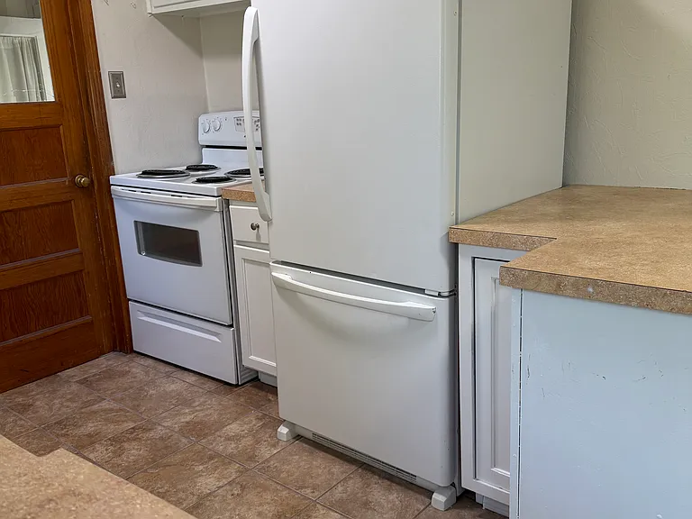 2207 S Volutsia Ave — Photo 10