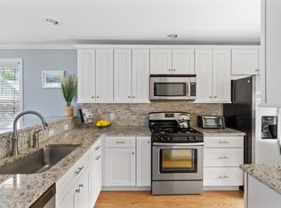 42 E Bowery St, Newport, RI 02840