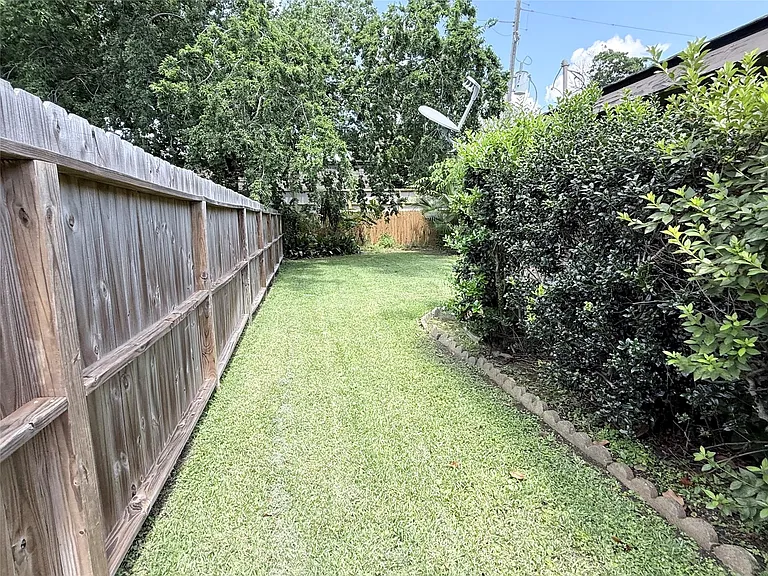 1611 Potomac Dr — Photo 28