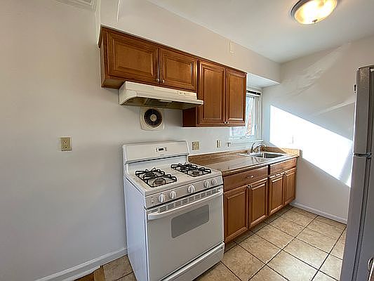 1st image of 20-84 33rd St #3