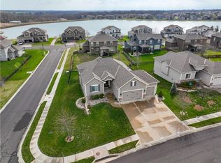 8720 SW 5th St, Lees Summit, MO 64064