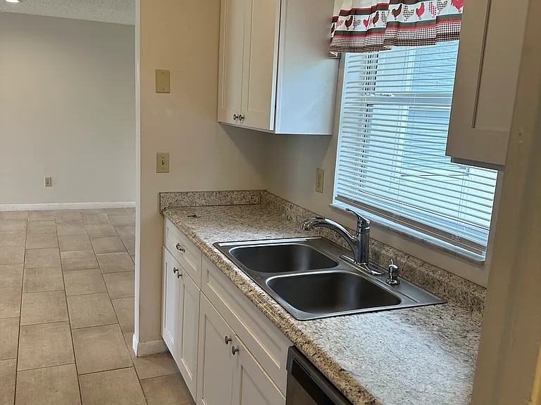2638 Beal St — Photo 7