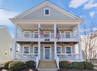 99 Atkinson Dr, Sugar Grove, IL 60554