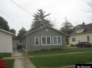 834 Hinman St, Aurora, IL 60505